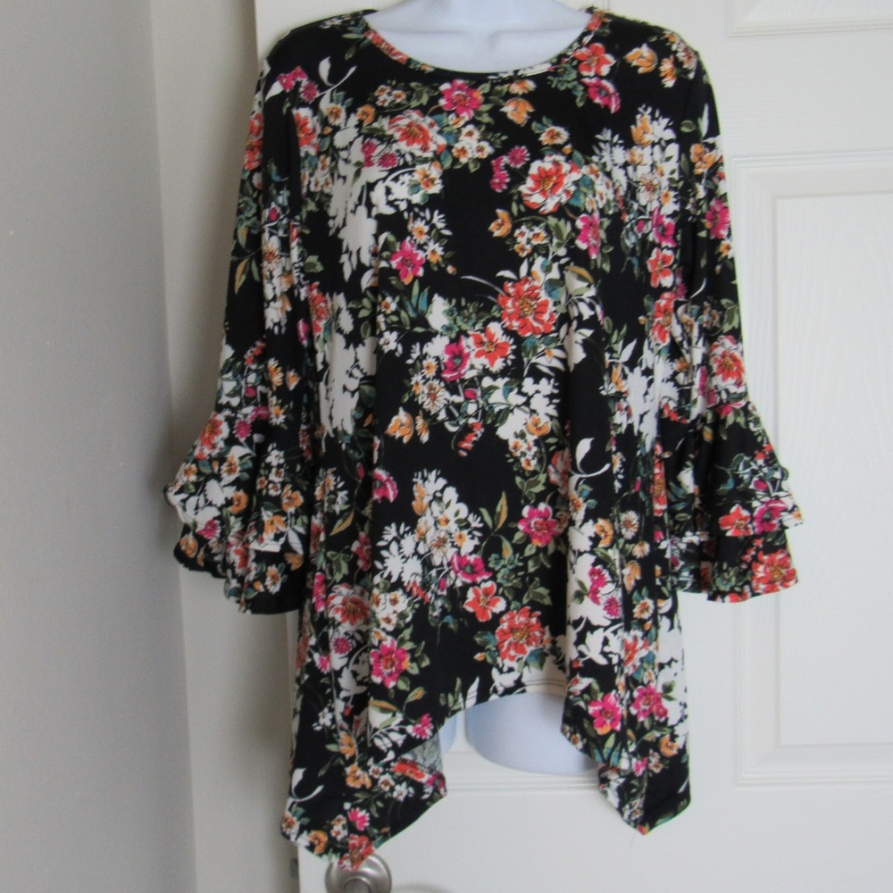 NWT Love Mood Black 3/4 Sleeve Tunic Size Medium